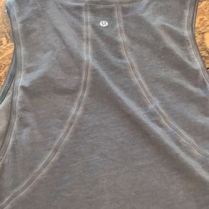 Lululemon tank top cropped